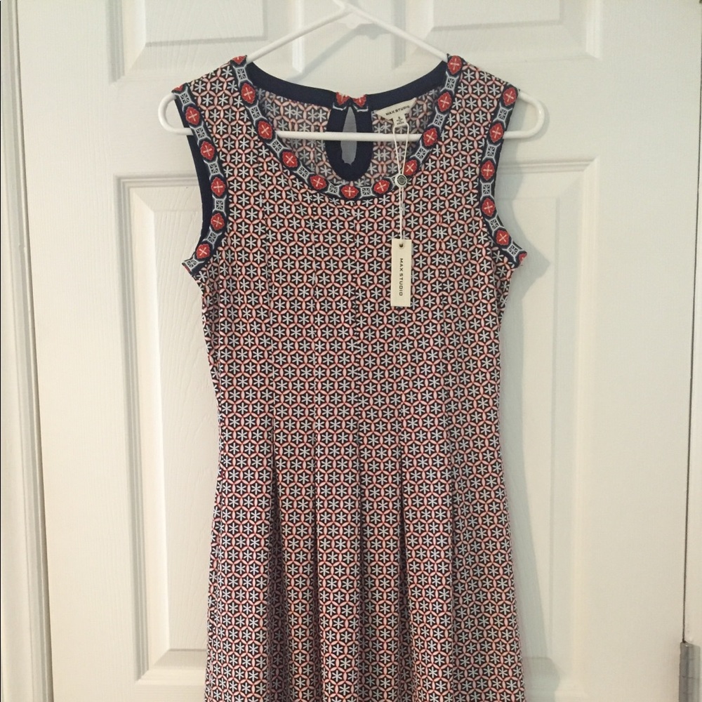 Max Studio sleeveless dress